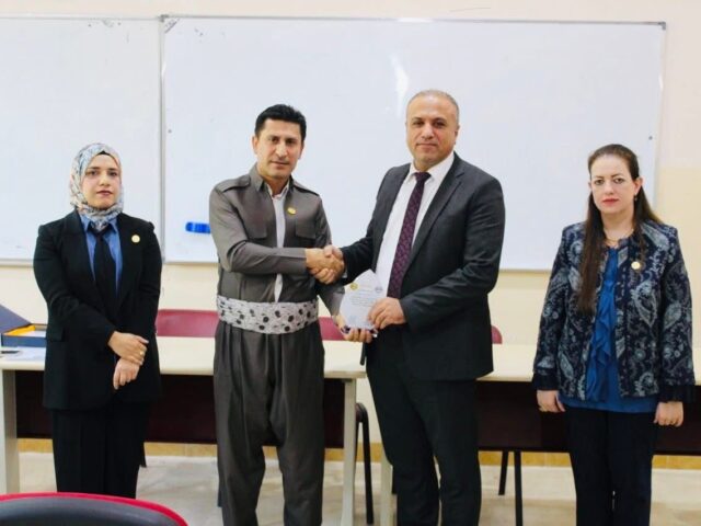 کۆبونەوەیان لەگەڵ ستافی مامۆستایانی بەشی فیزیا